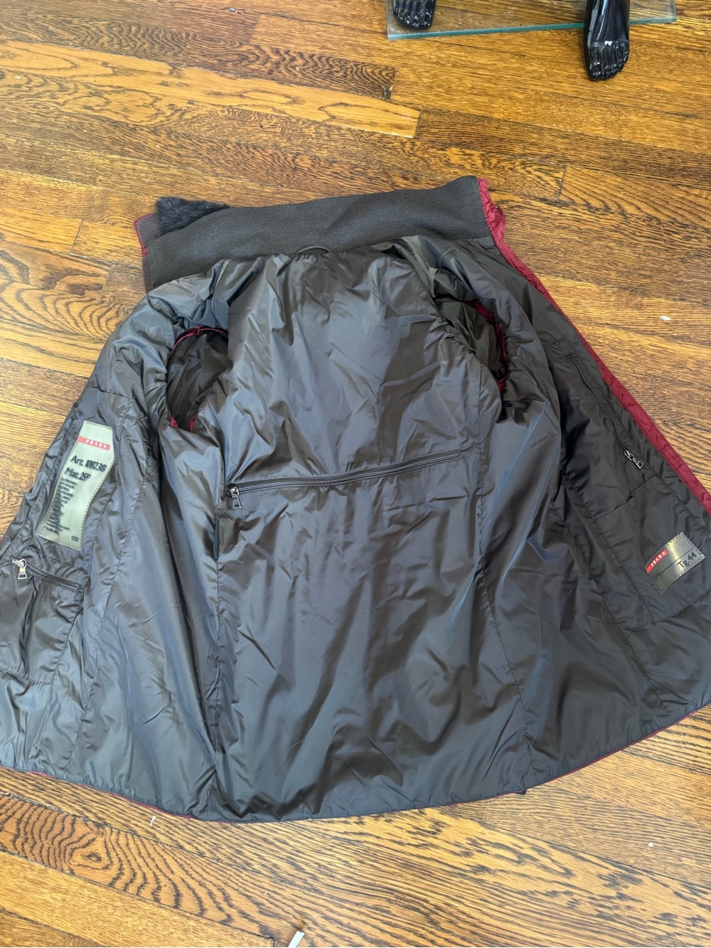 Prada red parka jacket with hood - Picture 6 of 16